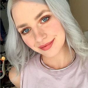 Meet your Posher, Victoria